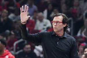 斯奈德谈打绿军：愿意用对内线的保护来换取干扰他们三分出手