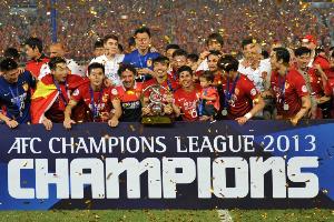 记者：广州队历史欠债确实太大，解散可能才是唯一的办法