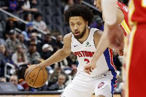 🔥康宁汉姆半场29分5板10助 三分8中6 过去十年仅他和卢卡做到