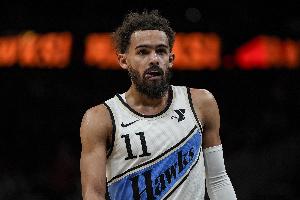 得分助攻一把抓！特雷-杨半场9中5拿到16分6助 三分5中3