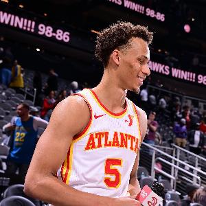 还没投丢！丹尼尔斯半场5中5拿到11分2板3助2断