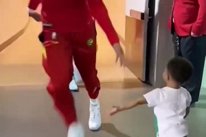 奥尼尔：这种机会我怎么会错过？NBA球员们的暖心时刻！